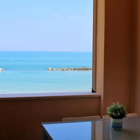 Sulla Spiaggia! Apartment *